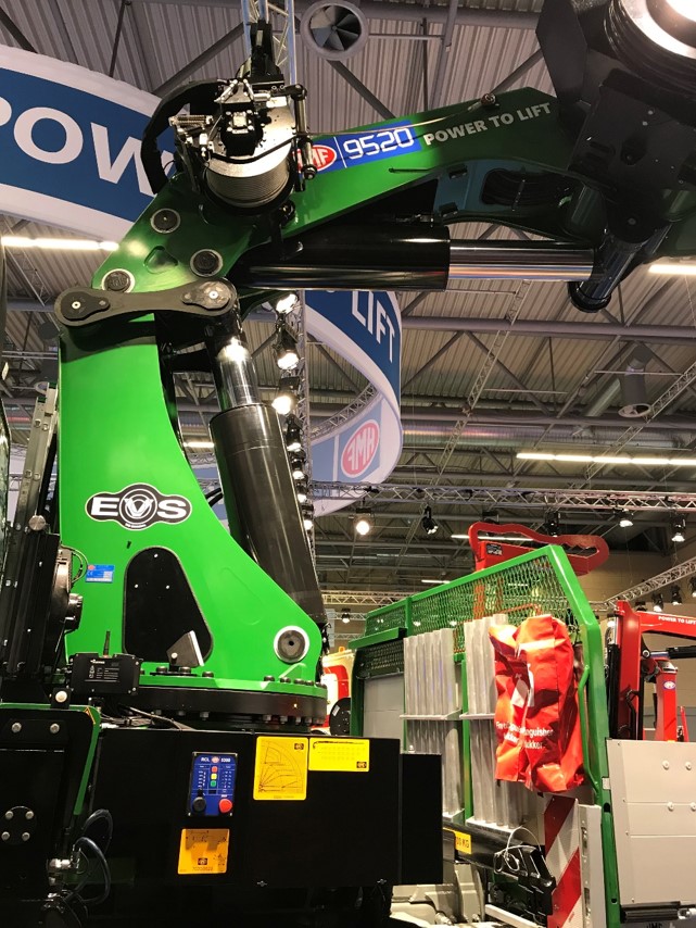 HMF distributes its cranes around the world 